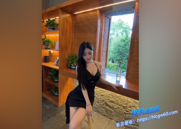 推特60w粉调教大神奶昔吖 极品小夫妻做爱，蜜桃臀太诱惑了，口交后入各种姿势玩弄巨乳骚货 2
