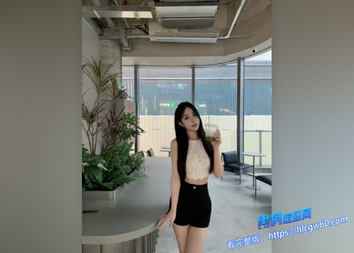推特60w粉调教大神奶昔吖 极品小夫妻做爱，蜜桃臀太诱惑了，口交后入各种姿势玩弄巨乳骚货 6