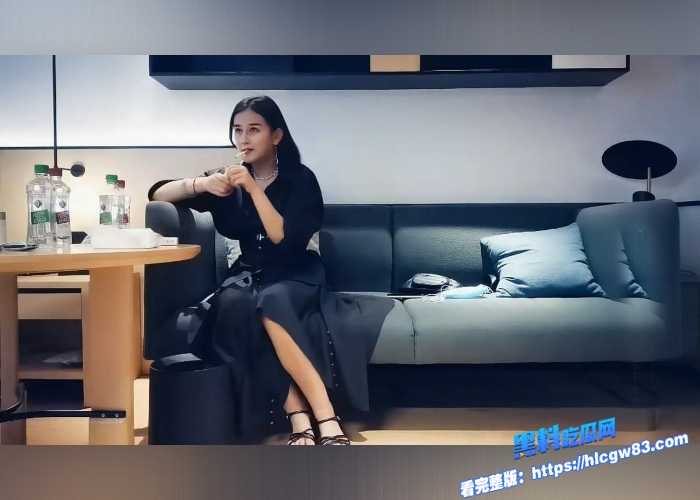 绝美女神 酒店和小鸡巴富少做爱 舌吻扣穴舔屌张开双腿爆插 雪白大屁股被后入撞击猛操! 2 绝美女神 酒店和小鸡巴富少做爱 舌吻扣穴舔屌张开双腿爆插 雪白大屁股被后入撞击猛操! 2