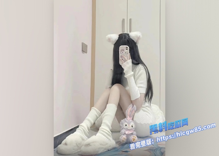 云南师范大学体育生赵明理跟女友出租屋性爱自拍流出 1