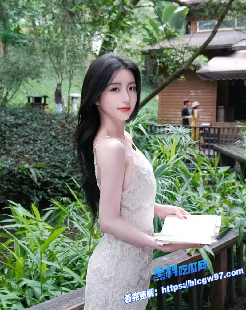 表姐生日夜反差炸裂高颜值气质御姐被亲表弟按在床上后入狂操淫荡的本性展现的淋漓尽致3 表姐生日夜反差炸裂高颜值气质御姐被亲表弟按在床上后入狂操淫荡的本性展现的淋漓尽致3