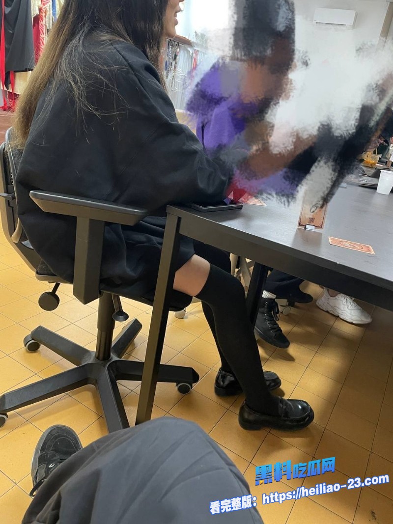 博洛尼亚大学高才高颜留学生阮如意回国后被下药迷玩视频泄露打火机剪刀牙刷尽情玩耍 12 博洛尼亚大学高才高颜留学生阮如意回国后被下药迷玩视频泄露打火机剪刀牙刷尽情玩耍 12