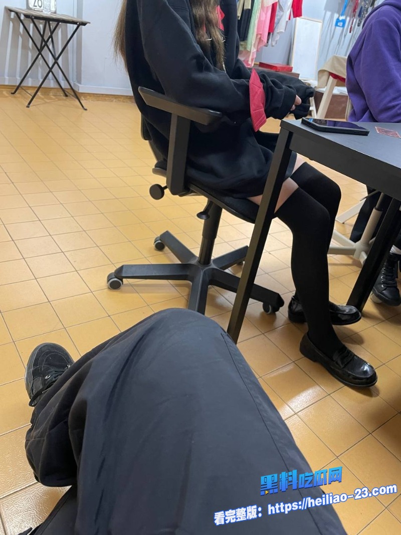 博洛尼亚大学高才高颜留学生阮如意回国后被下药迷玩视频泄露打火机剪刀牙刷尽情玩耍 14 博洛尼亚大学高才高颜留学生阮如意回国后被下药迷玩视频泄露打火机剪刀牙刷尽情玩耍 14