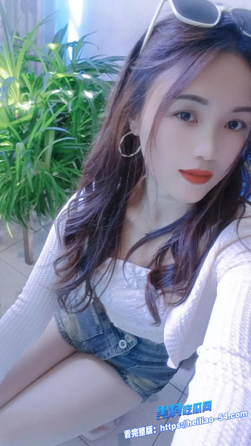 有这样的老婆还打游戏骚浪老婆自慰娇喘诱惑楼梯掐脖子后入猛干2 有这样的老婆还打游戏骚浪老婆自慰娇喘诱惑楼梯掐脖子后入猛干2