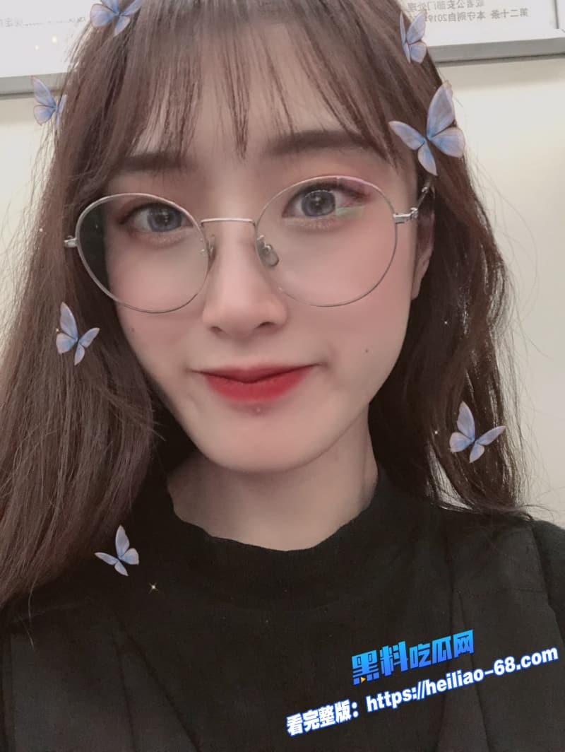 杭州大学雪儿私密视频曝光乖乖女眼镜妹私下竟是吃鸡小母狗露脸口交口活一流太反差了兄弟们3