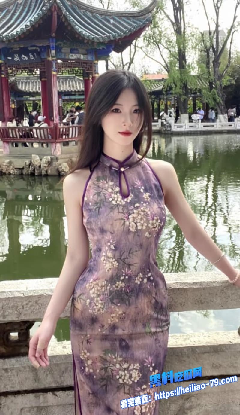 高颜值黑丝精神小妹性爱视频流出身穿性感连衣裙骚穴被疯狂调教到高潮不断3 高颜值黑丝精神小妹性爱视频流出身穿性感连衣裙骚穴被疯狂调教到高潮不断3