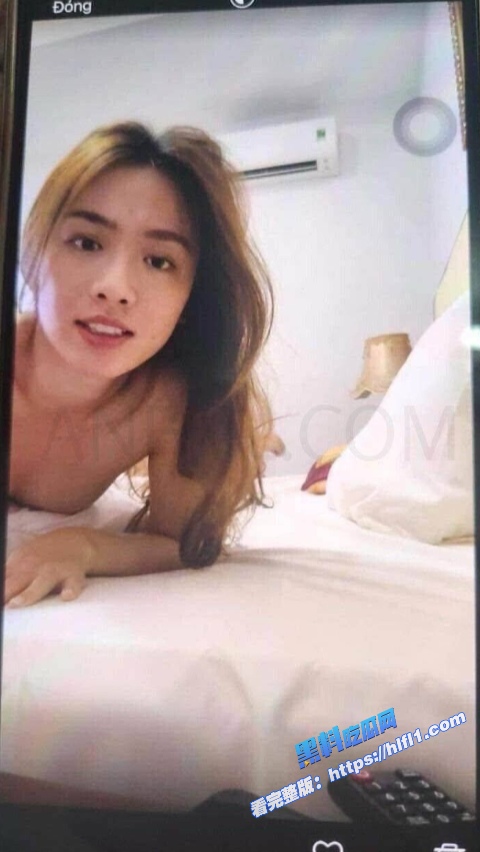 越南美女检察官 与男友大尺度自拍泄密流出 越南妹是真的又白又骚啊！5