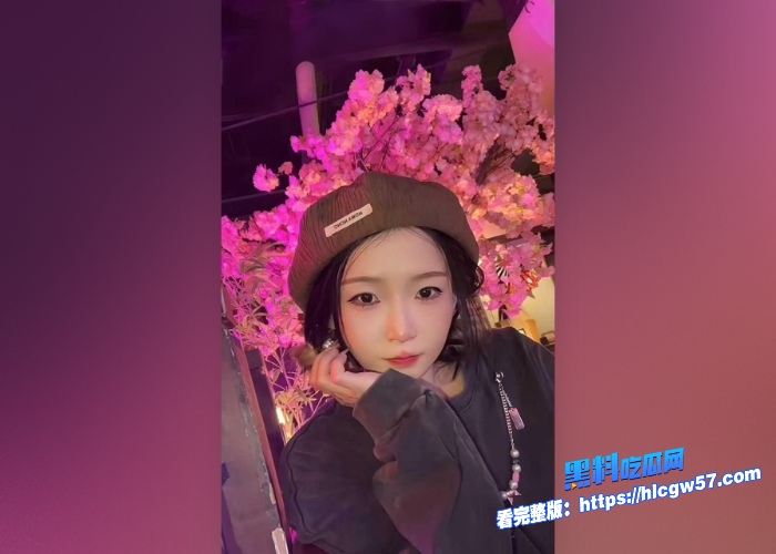 快手网红精神母女女儿王幼宁抽烟喝酒纹身霸凌女同学乔妈40岁老骚逼被爆光与粉丝裸聊视频真是一对极品脑残母女毫无底线 图4