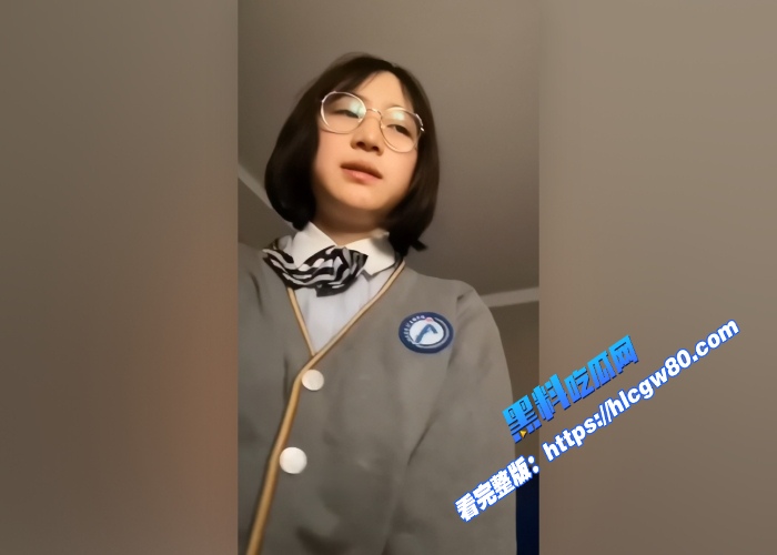 瓜友投稿一套王者游戏皮肤骗到河南实验中学女高长相超清纯还是文艺委员在床上主动上位爽死了少女独有的酥软骚叫能让肉棒硬3分 图2