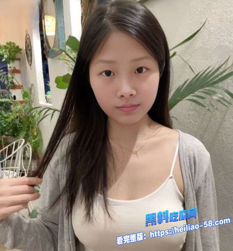 湖南清纯眼镜学生妹蒋视频疯传反差婊被金主无套狂射嫩逼3 湖南清纯眼镜学生妹蒋视频疯传反差婊被金主无套狂射嫩逼3