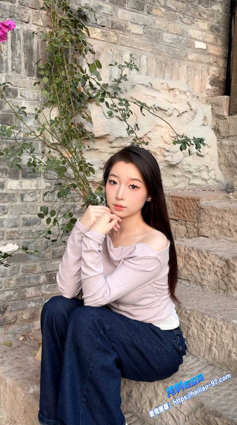 韩国高颜值美女夏美酱清纯外表变身极品反差母狗主动求操让人难以把持7 韩国高颜值美女夏美酱清纯外表变身极品反差母狗主动求操让人难以把持7