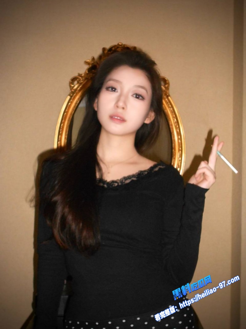 韩国高颜值美女夏美酱清纯外表变身极品反差母狗主动求操让人难以把持6 韩国高颜值美女夏美酱清纯外表变身极品反差母狗主动求操让人难以把持6