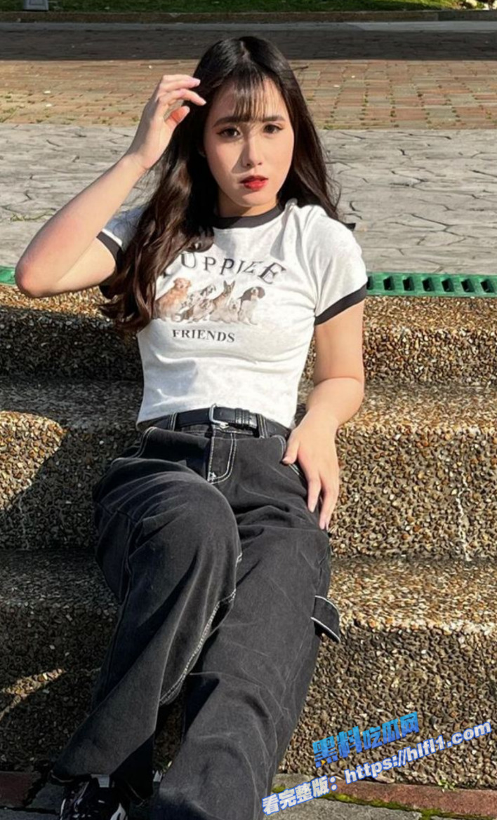 台湾台南IG白嫩清纯巨乳风骚网红美女 陈小珮 私下和男友自拍不雅性爱视频流出!4 台湾台南IG白嫩清纯巨乳风骚网红美女 陈小珮 私下和男友自拍不雅性爱视频流出!4