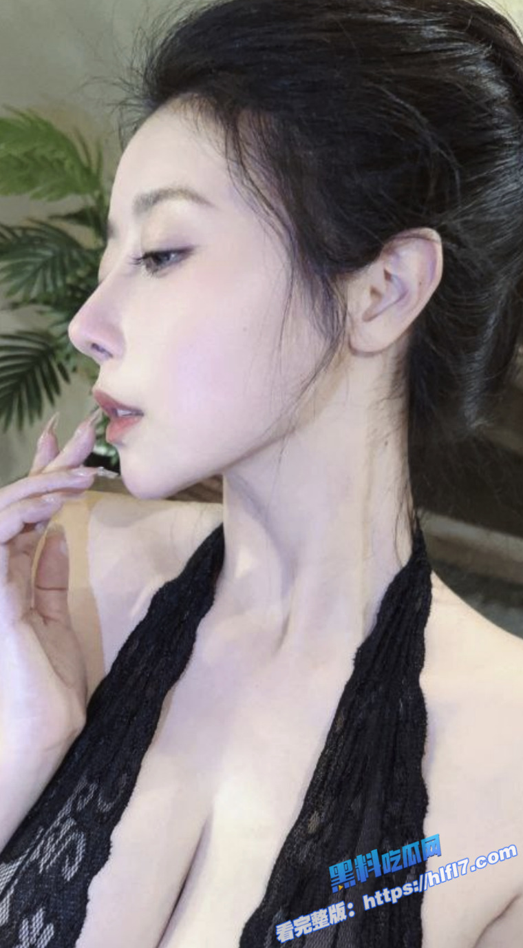 高颜值巨乳御姐 奈汐酱 最新黑丝福利流出 极品身材黑丝情趣装 如同魅魔一般！1