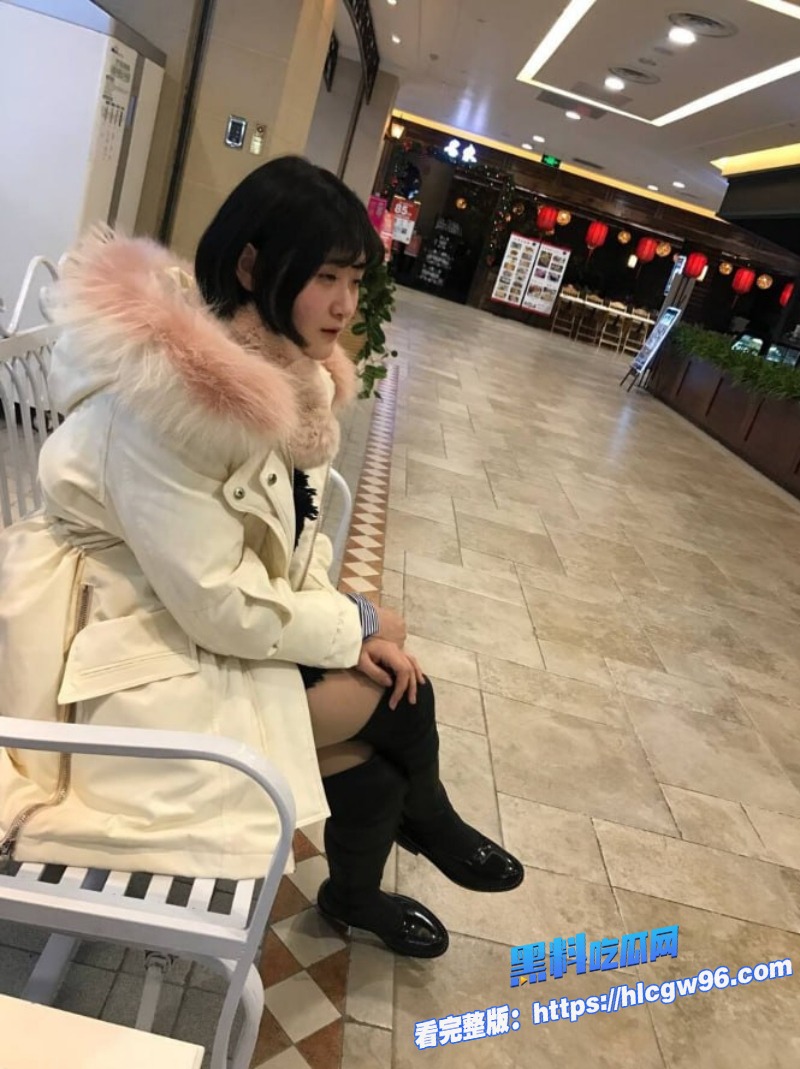 湖南大学陈凡雨厕所露出play 3