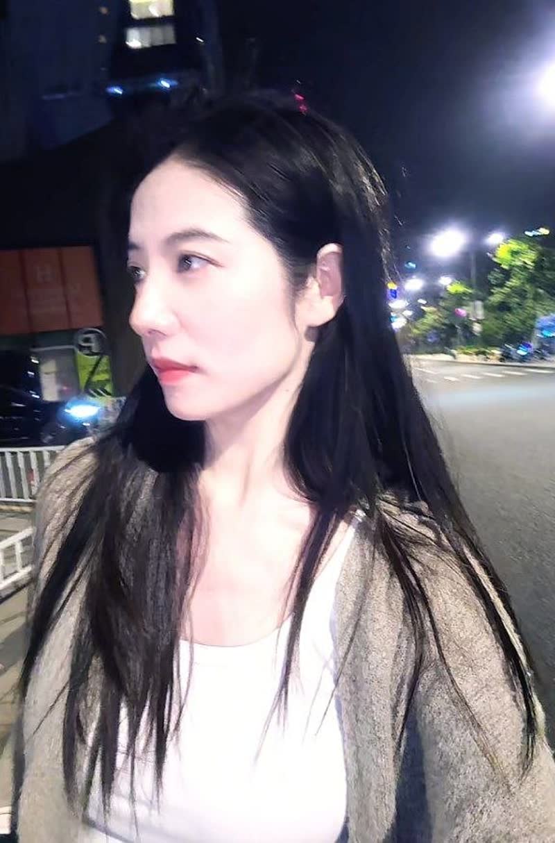 周雨酒吧名场面疯传!现场画面太敢了全网都在扒 周雨酒吧名场面疯传!现场画面太敢了全网都在扒