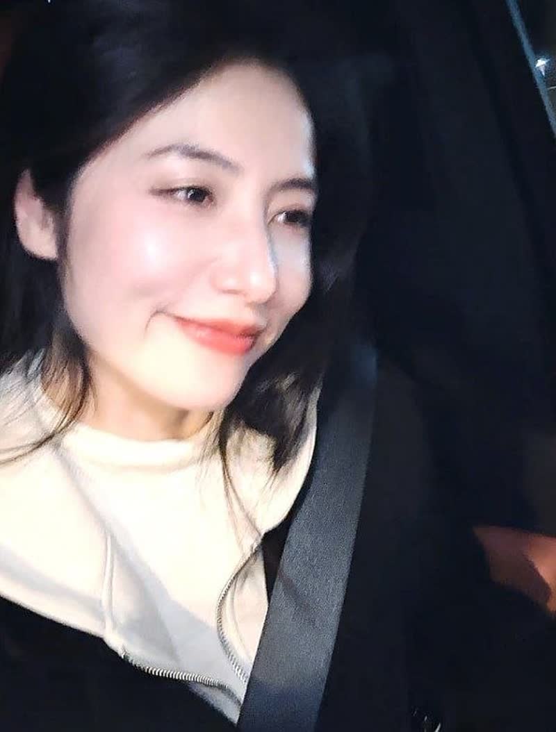 周雨酒吧名场面疯传!现场画面太敢了全网都在扒 周雨酒吧名场面疯传!现场画面太敢了全网都在扒
