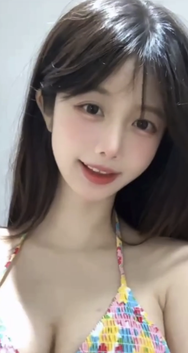 火龙果羊 高颜值顶级巨乳的代表人物，视频合集版，看着是真的舒服1
