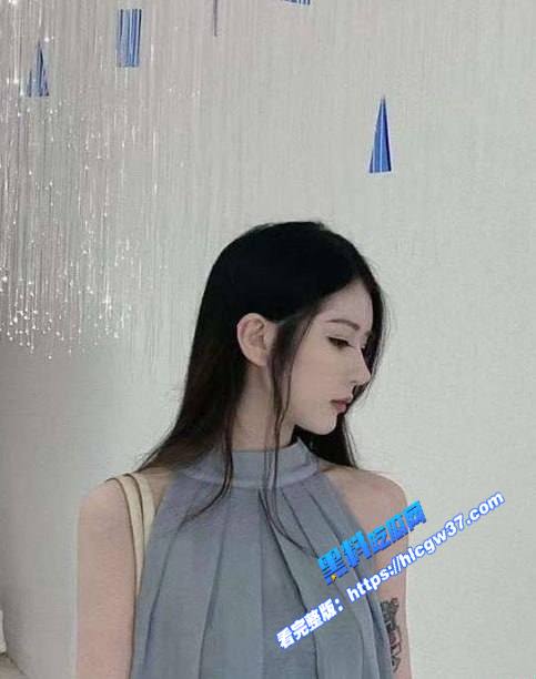 上海名媛张佳怡私生活混乱下海火辣视频曝光流出床上花样百出简直骚的不行 图2