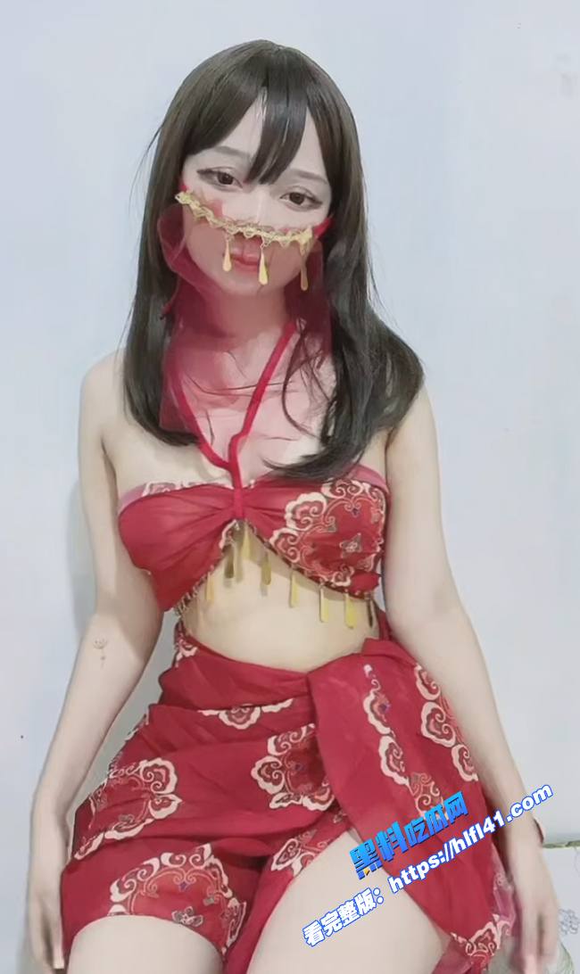推特美少女VinaSilbeecos古装风定制福利视频脸穴同框淫水直流天生的肉便器啊 图1
