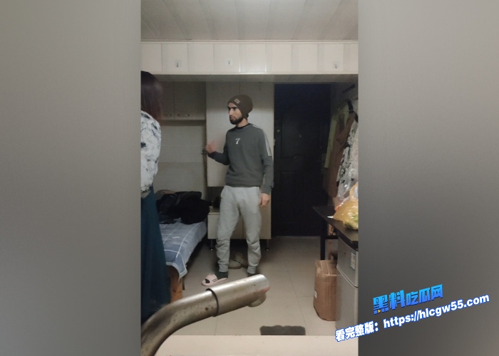 伪娘阿红色诱猛男第六期外国友人专期各种肤色外国人还有大黑鬼红姐深喉大洋屌红姐也算是出国了 图14WH700x500px 伪娘阿红色诱猛男第六期外国友人专期各种肤色外国人还有大黑鬼红姐深喉大洋屌红姐也算是出国了 图14WH700x500px