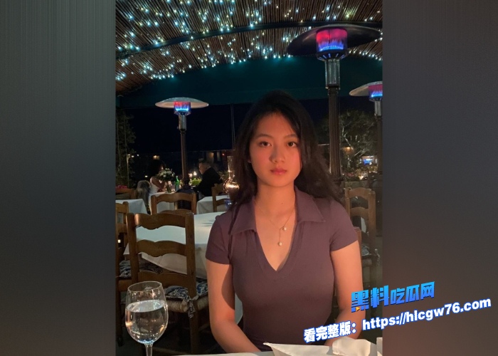 新加坡国立大学学霸刘冰高清怼脸性爱视频流出女上位疯狂榨精被男友狂扇奶子越扇越兴奋 图1