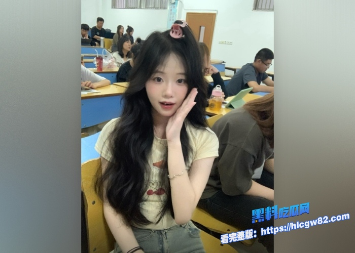 顶级推特约炮大神热带鱼视频合集版第一期个个高颜值白皙好身材果然白菜都被大神玩烂了也不知道谁接盘呢 图1