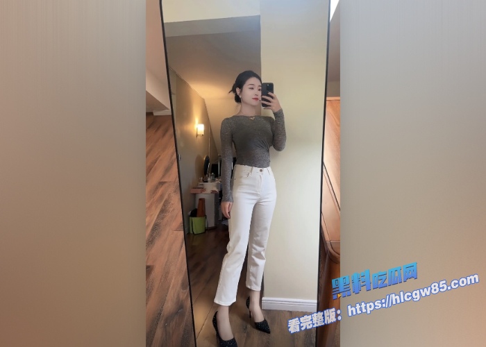 母子乱伦身材火辣小妈偷情被发现 1