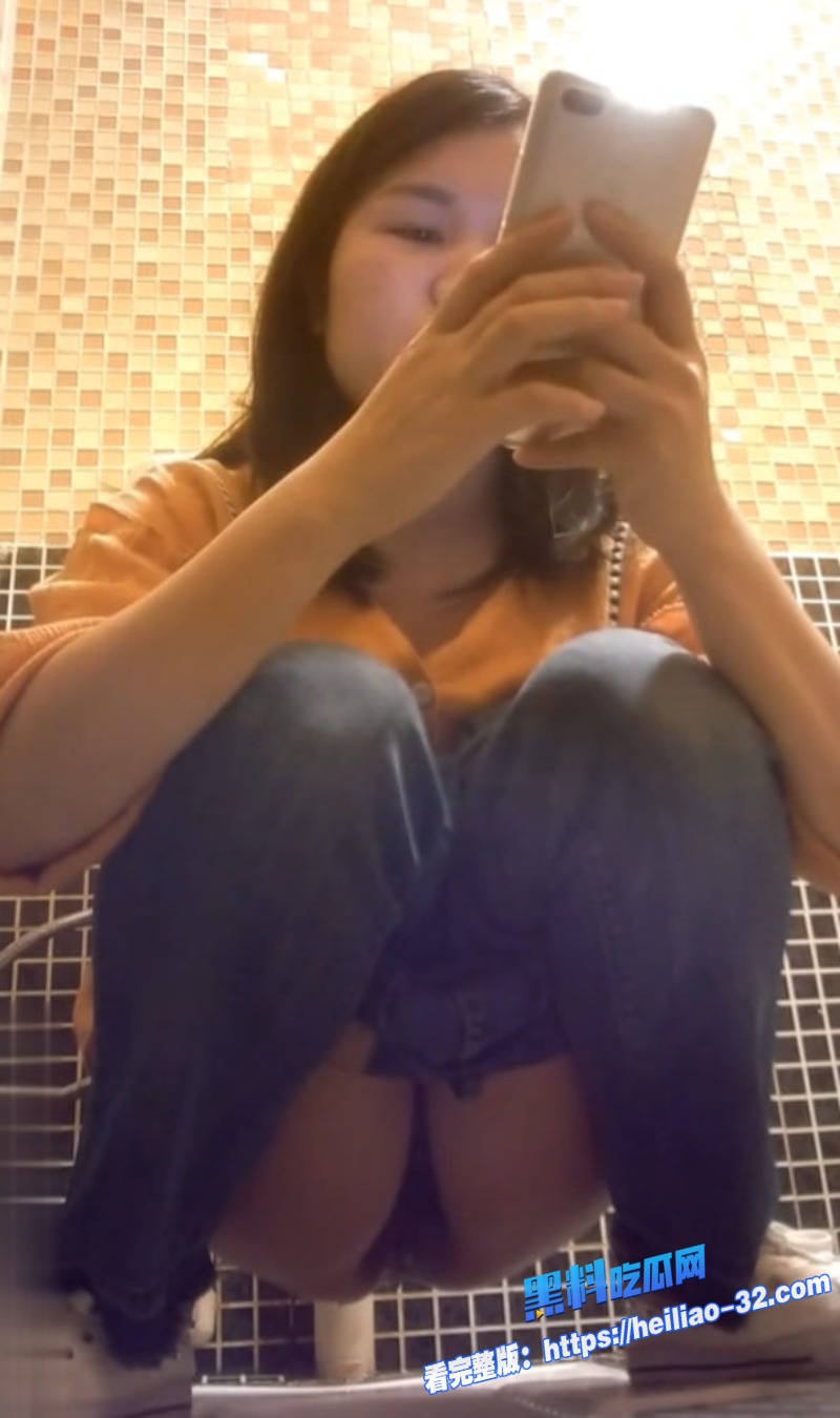 商场厕所惊天偷拍少妇熟女少女上厕所放尿全被隐藏镜头高清捕捉7 商场厕所惊天偷拍少妇熟女少女上厕所放尿全被隐藏镜头高清捕捉7