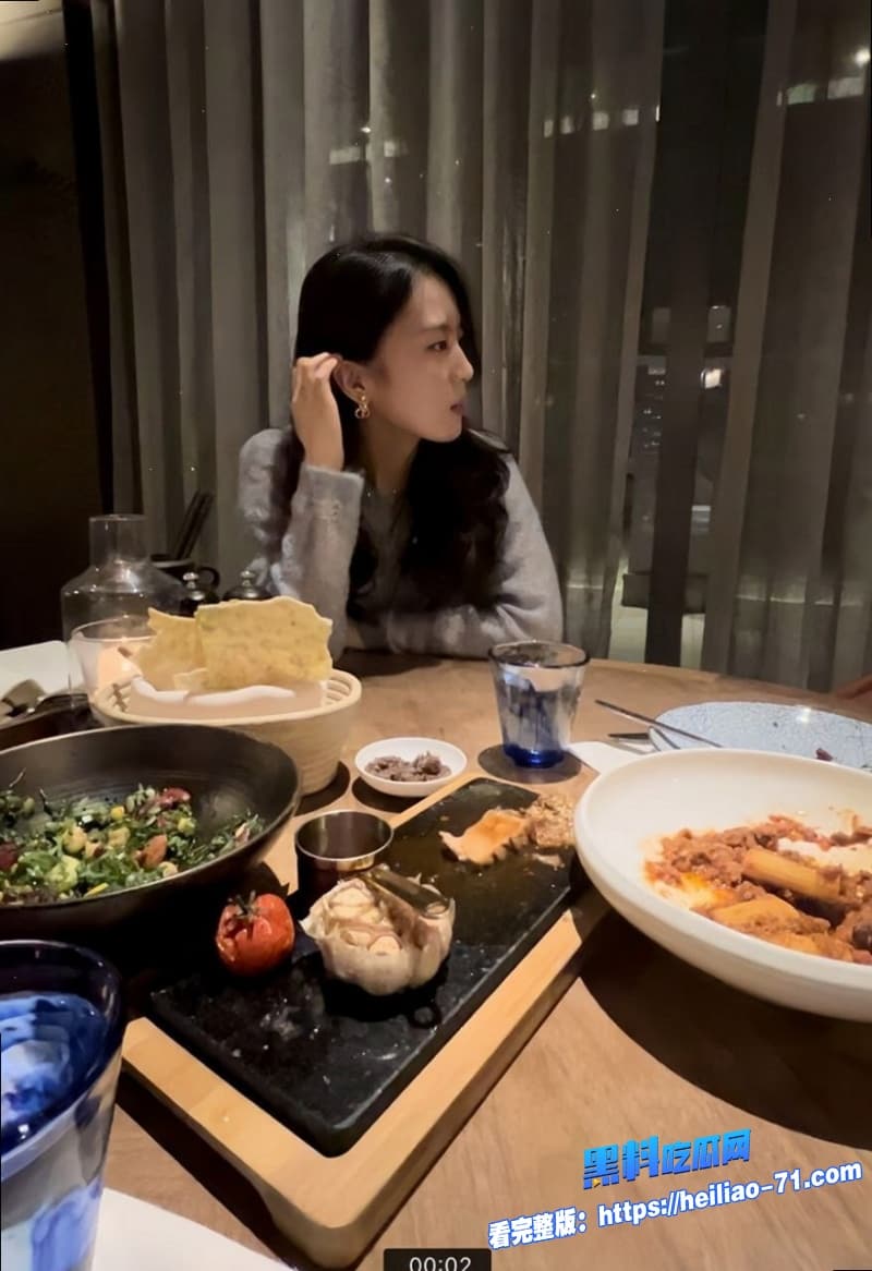 德州学院大二学妹被富二代酒店捆绑调教情趣内衣大奶肥臀无套爆操喊爸爸极品身材太会撩33