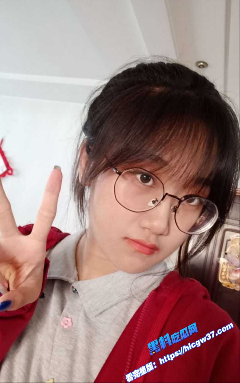 终于明白为什么都喜欢眼镜妹,刚认识那会真的单纯又羞涩像初恋一样 3 终于明白为什么都喜欢眼镜妹,刚认识那会真的单纯又羞涩像初恋一样 3