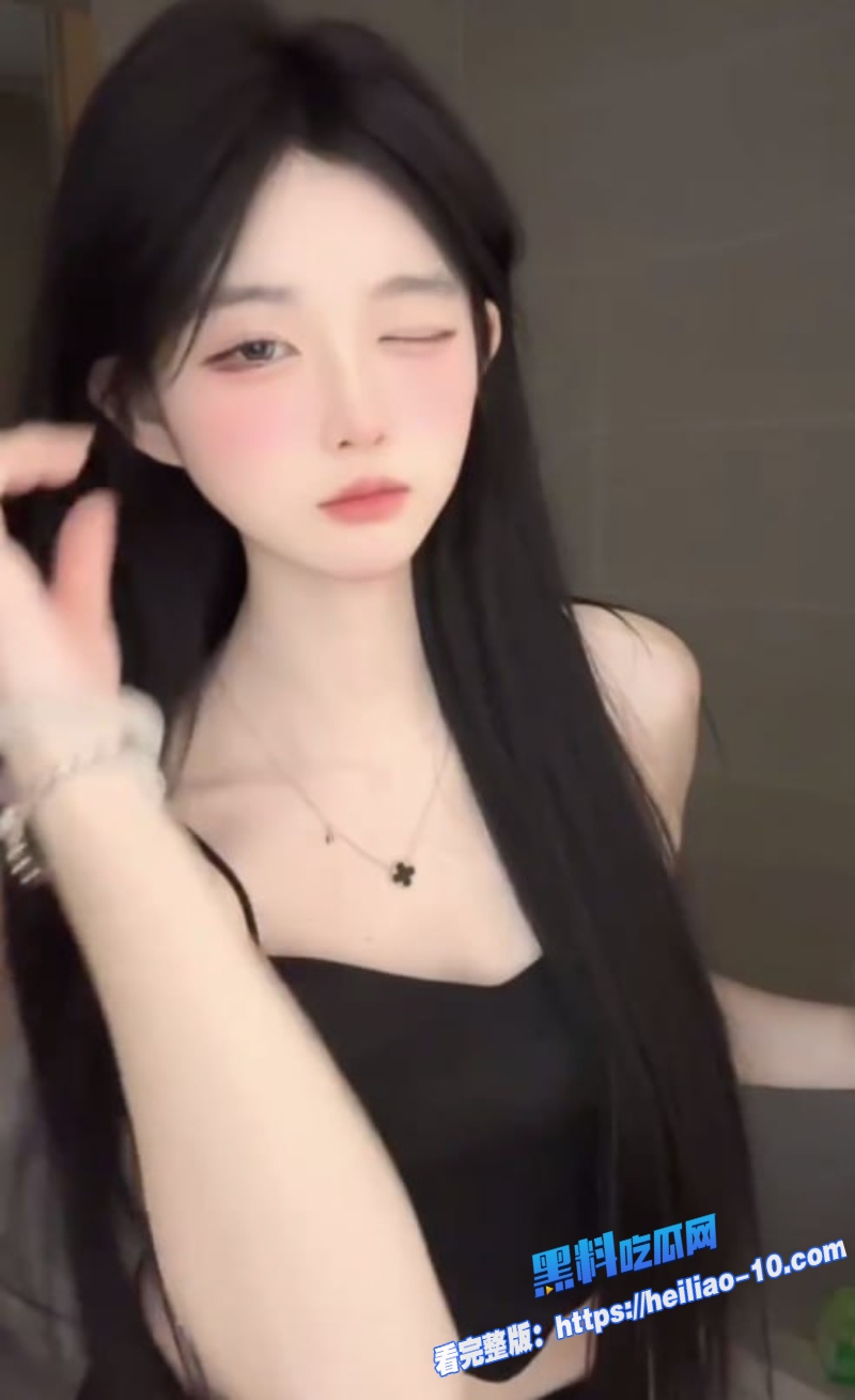快手极品高颜值百万粉丝女神诗颖付费定制私拍大尺度诱惑自慰视频合集曝光4 快手极品高颜值百万粉丝女神诗颖付费定制私拍大尺度诱惑自慰视频合集曝光4