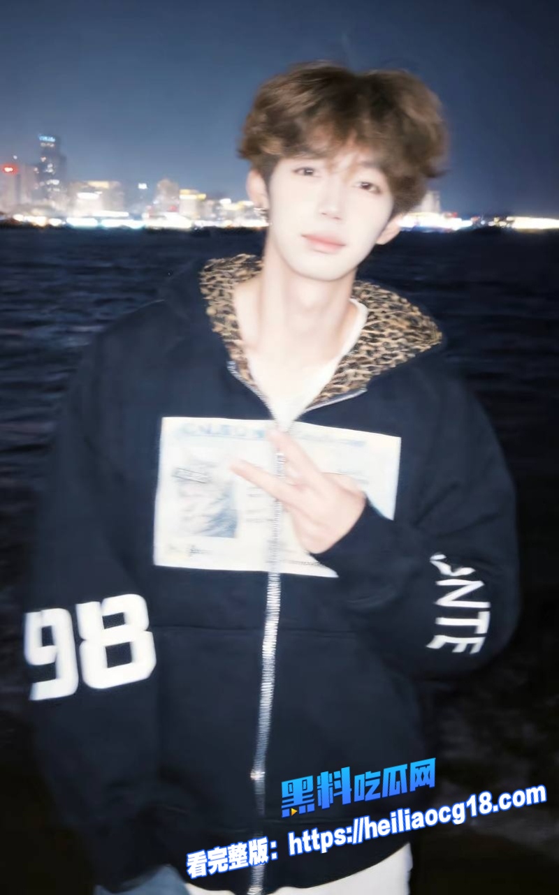 抖音网红赵昱呈2
