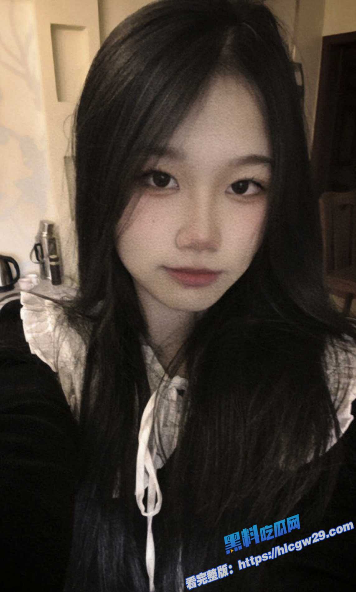 清纯大学生颜值母狗 自拍丰满乳房比心掰穴展示 做爱视频更是浪叫不停!3 清纯大学生颜值母狗 自拍丰满乳房比心掰穴展示 做爱视频更是浪叫不停!3