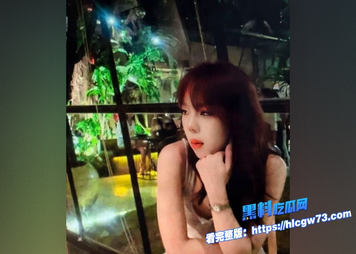 广东深圳女大赵雅琳性爱视频被渣男曝光欲求不满硬核男友花样口交最后被爆操一线天馒头逼十分诱人 图1