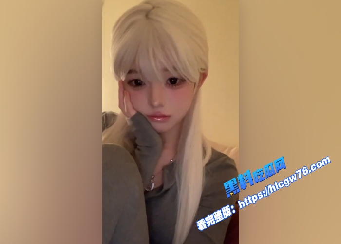 抖音高颜值少女网红鳗鱼mumu背着男朋友搞收门槛裸聊卖福利视频被男友发现曝光婊子真名胡雯丽视频流出 图8