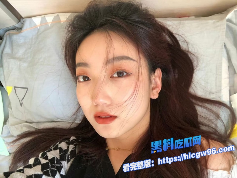 湖南长沙反差女大背着男友偷情 3 湖南长沙反差女大背着男友偷情 3