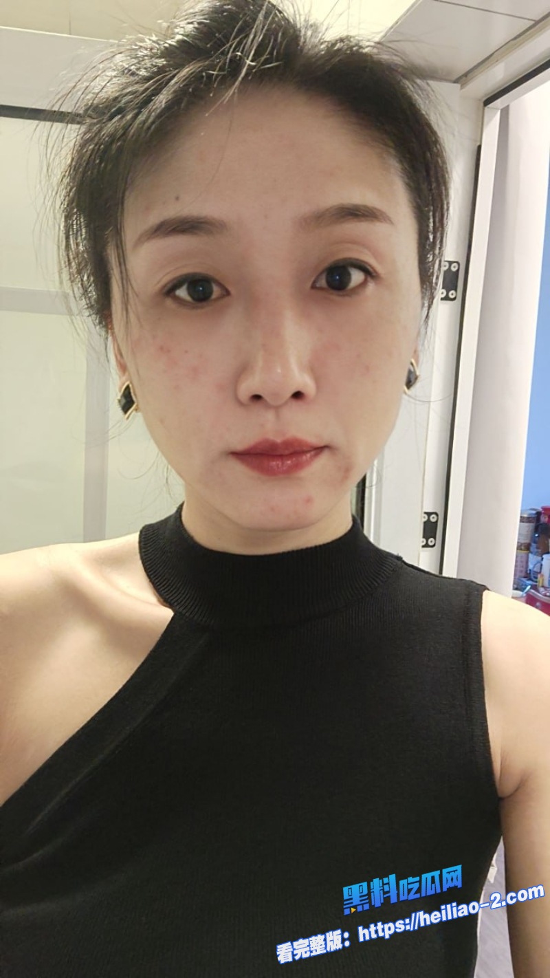 广东惠州极品反差婊少妇李春雨酒店跪舔深喉口交后被无套鸡巴多姿势狠狠抽插到子宫高潮颤抖4