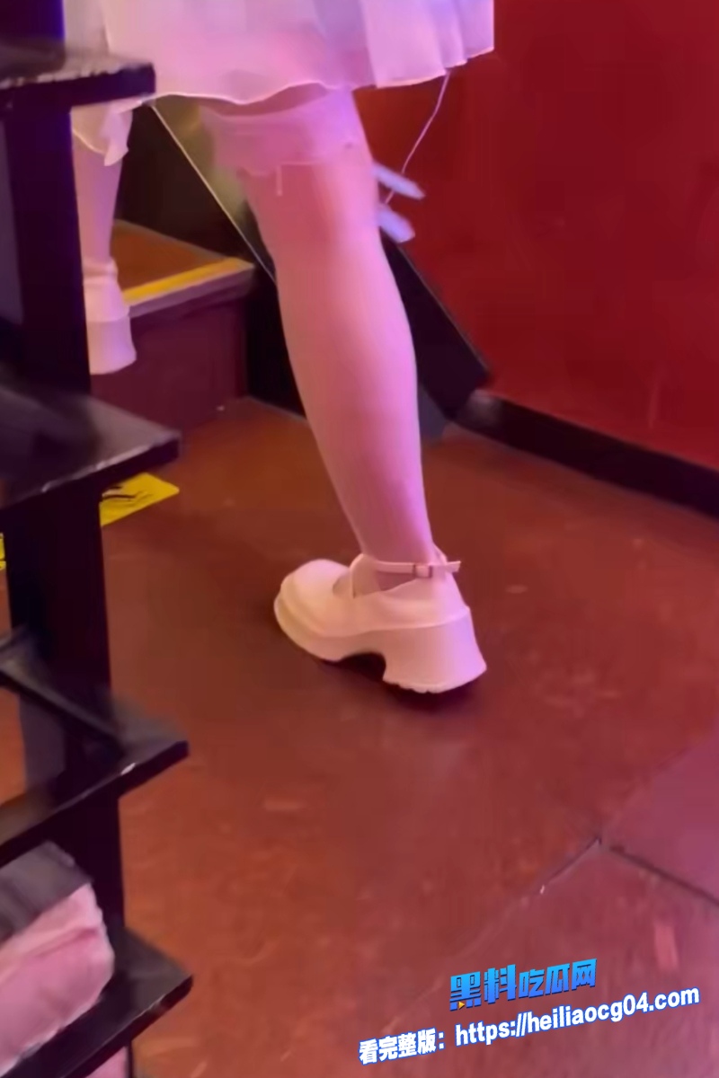 推特约炮大神江南第一深情4