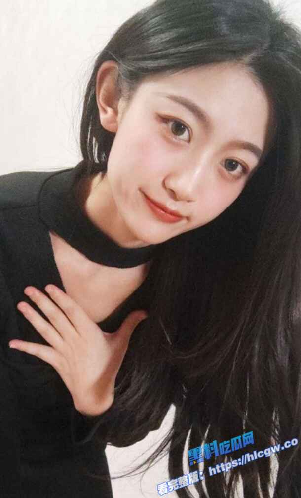纯欲风大学女神 剪刀手休闲风与黑丝气质御姐风 各种情趣制服任君选择图1