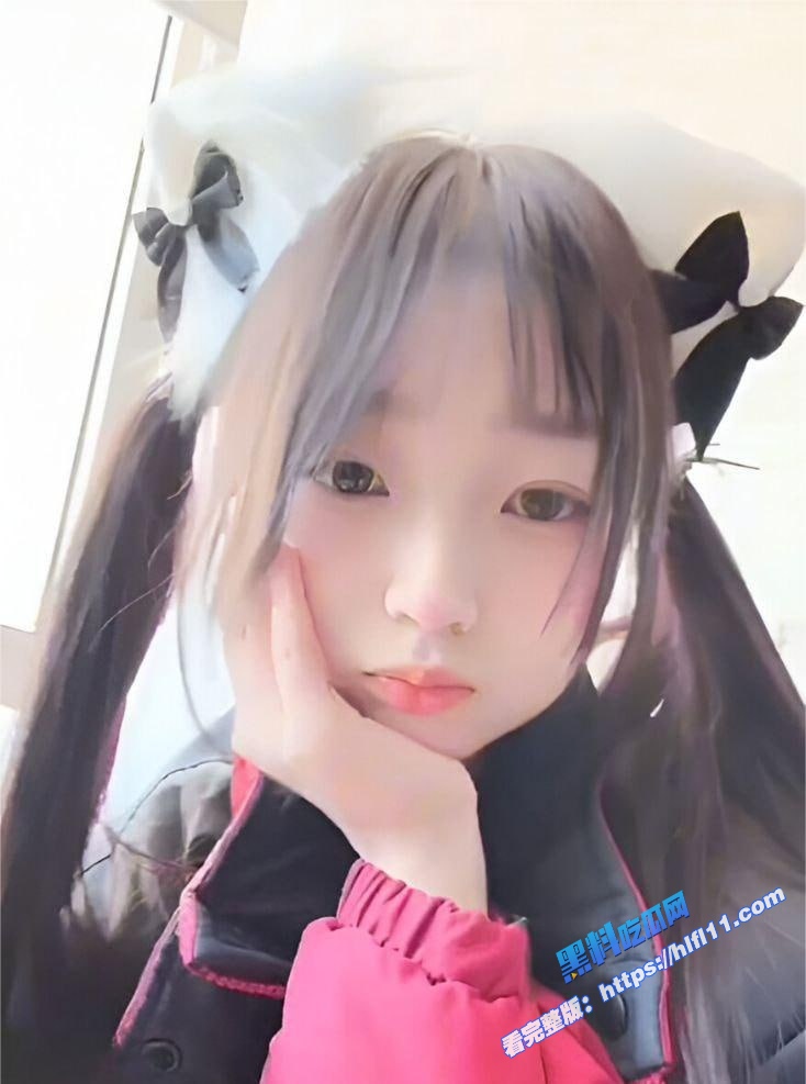 内蒙古高中生 张心洁 反差炸裂 JK制服萝莉 抠逼自慰淫水狂流 嫩穴可爱内裤反差爆表！2