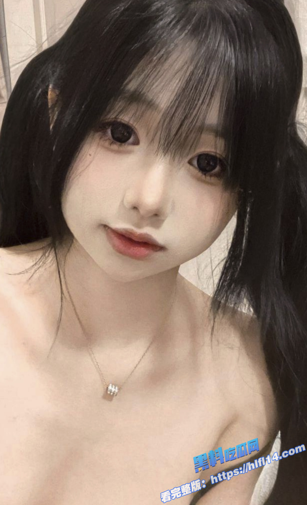 湖南常德反差美女 谢萧 双马尾少女惊爆私密视频 露脸撒尿大胆自摸 骚气十足！2