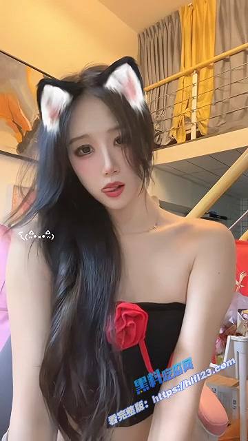 高颜值极品大学生 自拍露脸自慰视频被男友曝光 胸是真的好看! (2) 高颜值极品大学生 自拍露脸自慰视频被男友曝光 胸是真的好看! (2)