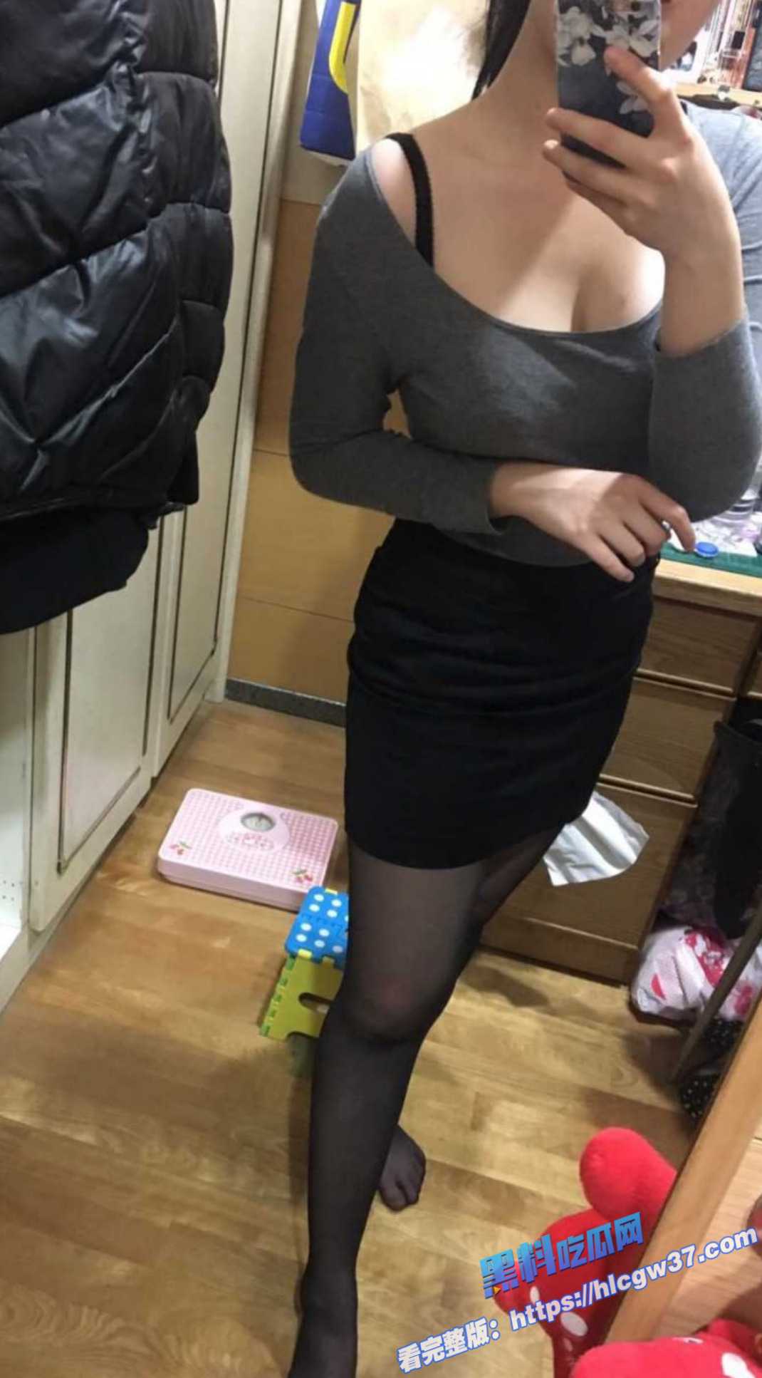 4黑料PK!反差少妇 莹莹 VS 反差高中生 青青 都是反差届的代表 少妇和学生谁更润呢 4黑料PK!反差少妇 莹莹 VS 反差高中生 青青 都是反差届的代表 少妇和学生谁更润呢