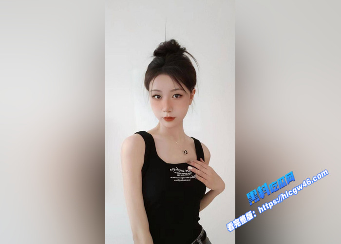 无法拒绝的禁忌之恋还是无法逃脱姐姐的诱惑真实乱伦 会喷水的亲姐姐深夜钻到大姐被窝,把姐姐操无奈了满嘴都是拉丝2