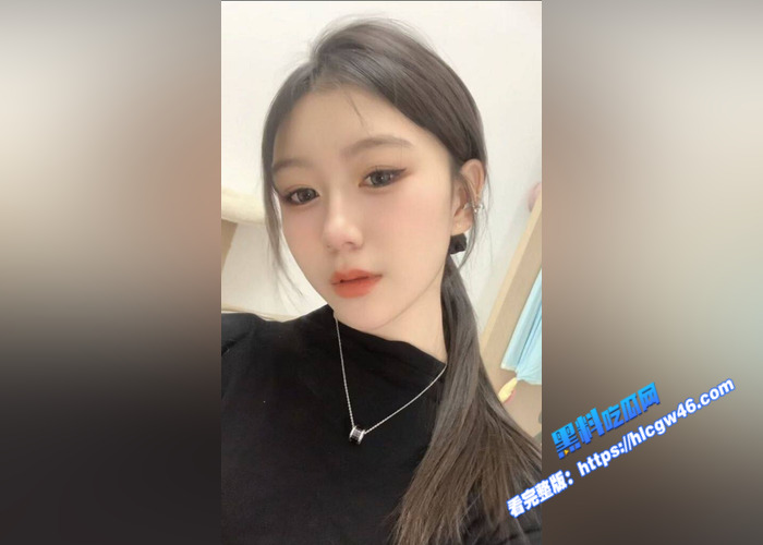 无法拒绝的禁忌之恋还是无法逃脱姐姐的诱惑真实乱伦 会喷水的亲姐姐深夜钻到大姐被窝,把姐姐操无奈了满嘴都是拉丝3
