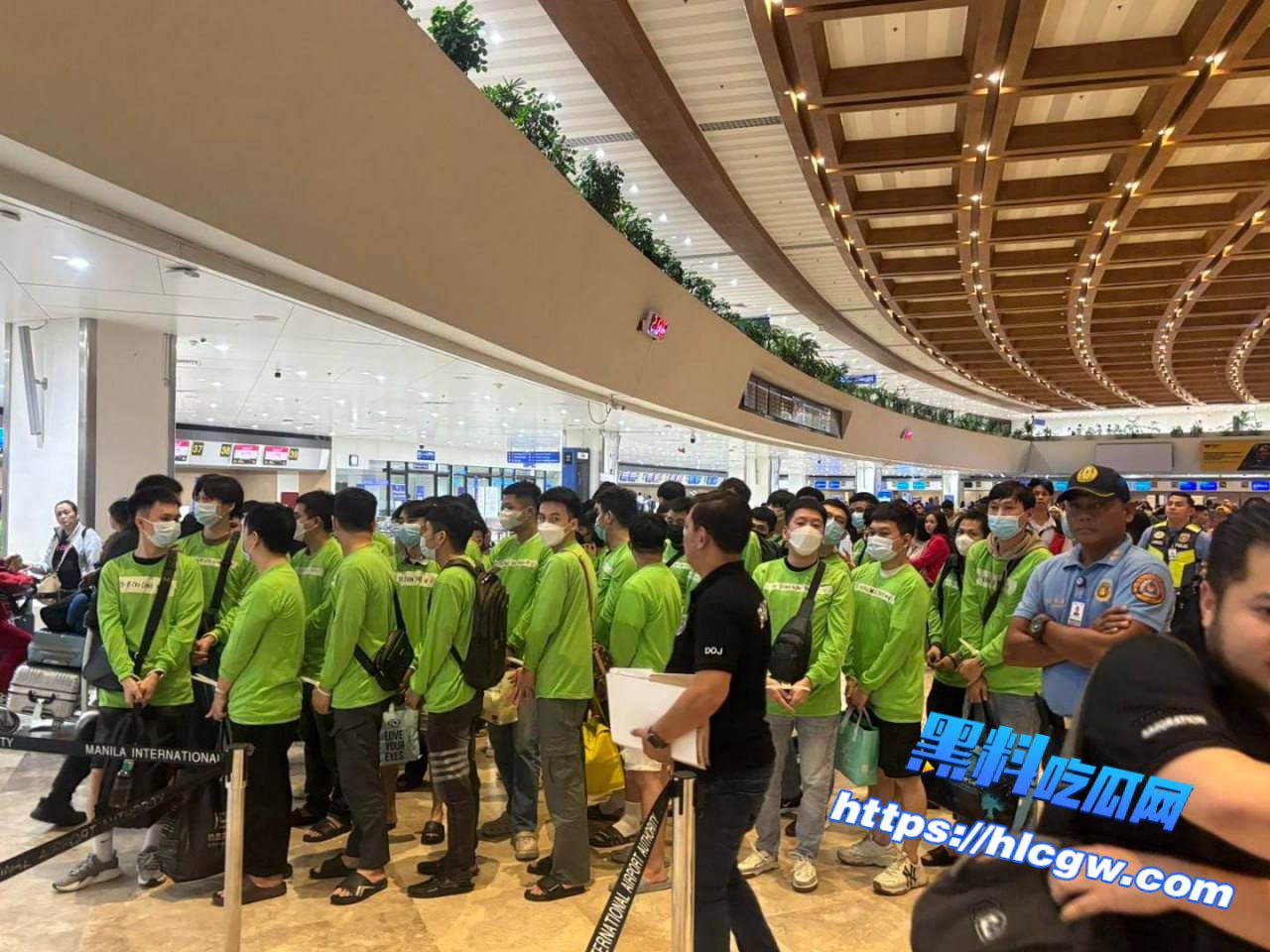 重磅!115名外国人已驱逐出境01 重磅!115名外国人已驱逐出境01