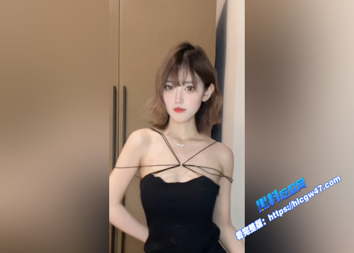 抖音网红 桑桑酱 之前在快手开色情直播 封禁后彻底放飞自我 现转战抖音仍骚性不改 大量私拍曝光5