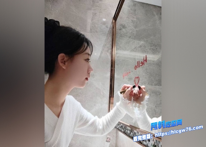 小学英语老师全程露脸被校长开发成母狗视频曝光跪地舔屌粉嫩蜜穴被暴力进入4 小学英语老师全程露脸被校长开发成母狗视频曝光跪地舔屌粉嫩蜜穴被暴力进入4