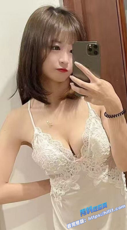 瓜友投稿 广东广州的前女友小莲被开三洞 接受换妻 玩得很疯1